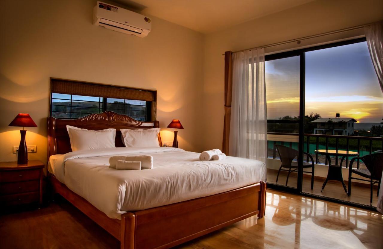 Soma Vineyard Resort -纳西克 外观 照片